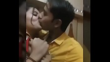 Preview 1 of 26 Yrs Old Young Desi Girl Xxx - Desi Indian Couple Kissing Video | THE SEXIEST KISSING EVER | smooch | hardcore kissing | LONGEST SMOOCH EVER