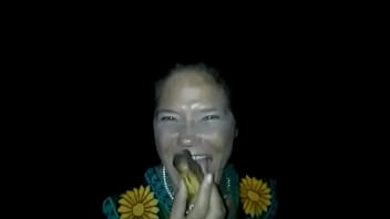 Preview 3 of Cina Sanal - Public Sex Fruta y Verdura Sarita Traveling Hipie MILF Amateur