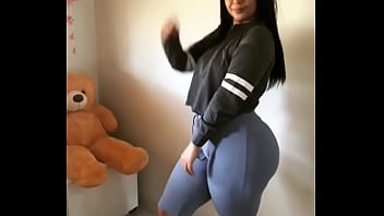 Preview 1 of Zoe Galay - Morena bunduda demais