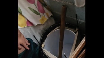 Preview 1 of Telugu Forced Sexvideo Com - Est&aacute_ tan urgido que se masturba