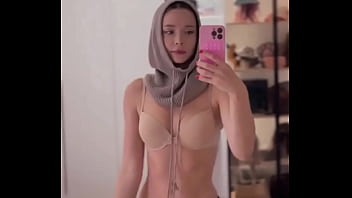 Preview 3 of Silchar Hotel Sex - What outfit is better to wear to the store for bread?