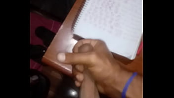 Preview 4 of Muslim Satar - Tocando uma de leve