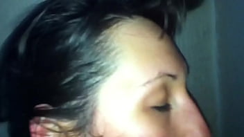 Preview 4 of Mom Aed Xnxx - Initiation jeune lesbienne au gode ceinture avant gode sur la plage