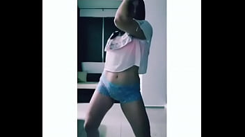 Preview 4 of Junior Miis - Majo alger baile sexy el salvador