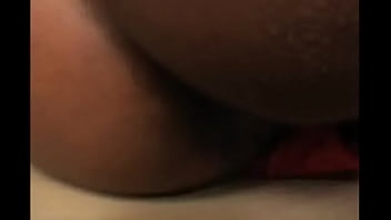 Preview 3 of Brazzer Big Boobs In Beach - Negra de calcinha peidando gostoso