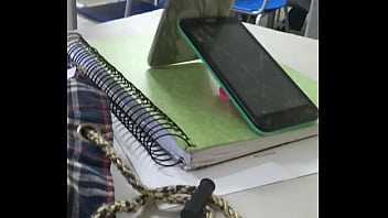 Preview 1 of Teenage Pourn - Moto g safado comendo Alcatel
