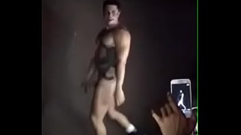 Preview 4 of Big Ass Nigro - striper mostrando todo al publico