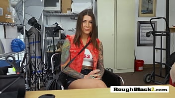 Preview 2 of Boafoda Thief - Stunning brunette sucks black dick 4 job