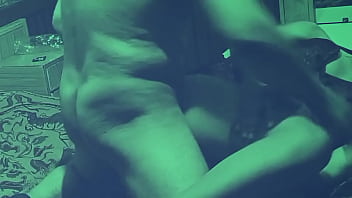 Preview 1 of Horne And Teen - Le tiro patas al hombro a esta travesti de closed
