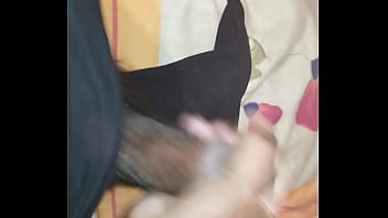 Preview 2 of Amateur Swallow Twice - Paja con calz&oacute_n de mi vecina Brisa