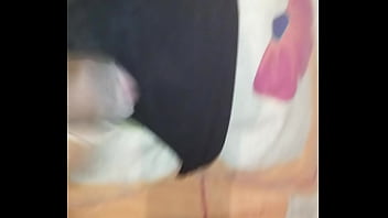 Preview 4 of Amateur Swallow Twice - Paja con calz&oacute_n de mi vecina Brisa