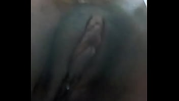 Preview 4 of Blacmailing Friemds Mom - Minha novinha virgem batendo pra mim
