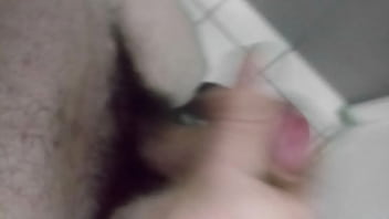 Preview 3 of Phim Vietxxx - Branle au wc