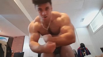 Preview 4 of Xxx Obf - Macho Musculoso Se Exibindo