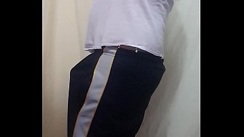 Preview 2 of Piny Boso - Joven GAY hot MASTURBANDOSE despu&eacute_s de clases