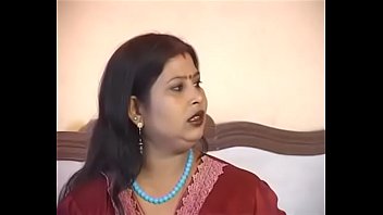 Preview 2 of Dilli Sara - This  aunty likes me