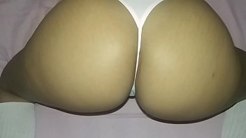 Preview 1 of Desi Forking Videos - Celebrando el D&iacute_a de Acci&oacute_n de Gracias,  mi vecino me rompe el culo lleno de aceite con su enorme polla negra