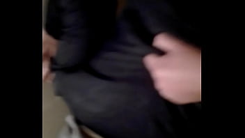 Preview 2 of Sexy Vobo - Hijab sex en toilette,  grand cul grand bite