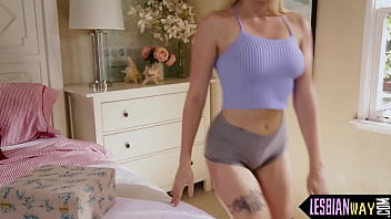 Preview 1 of Sexhot Vidio - Fingering bigtits lesbo seduces glam dyke
