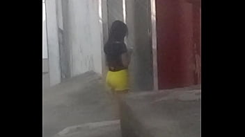 Preview 2 of Horoporn - Novinho gay testando o p&ecirc_nis de b.