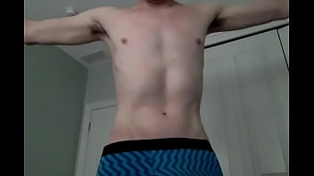 Preview 1 of Vai Maxx - Fit bi guy shows off