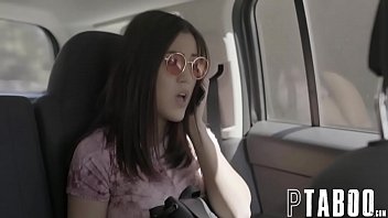 Preview 1 of Poro Star - Kendra Spade In Daughters Little Accident 1