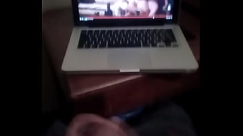Preview 1 of Full Video Arusi Ozawa - Me masturbo viendo porno hetero