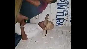 Preview 4 of Xxxvide0s C0m - Chaguito y chitara