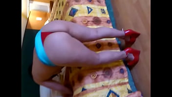 Preview 2 of Trkish Porn Ecem - esposa nalgona sexy en el tubo