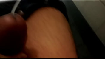 Preview 3 of Paula Garces Sex - Jalandome en el ba&ntilde_o en el trabajo #2  Sacando Lechita