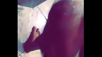 Preview 3 of Shecxi Video - Punheta na camisinha