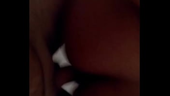 Preview 2 of Very Big Ass Oily Shake - Metendo na morena