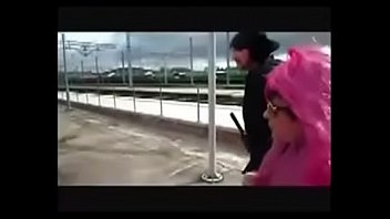 Preview 2 of Negro Sleeping Mom - Extra&ntilde_os en un tren