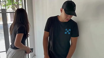 Preview 1 of Bffulmubi - Follando a mi hermanastra caliente en el ba&ntilde_o,  termino corriendome en su culo.