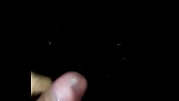 Preview 4 of Close Up Squirting Orgasm - Novinho gostoso gozando na pia