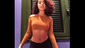 Preview 1 of Girls Fuk Gay - y. girl dancing