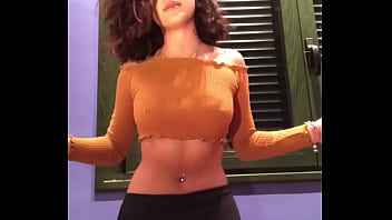 Preview 4 of Girls Fuk Gay - y. girl dancing