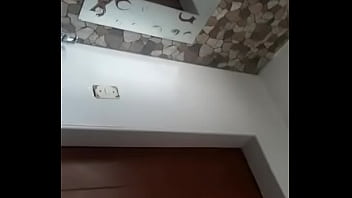 Preview 3 of Xxx Veda Hd - &iexcl_Lime&ntilde_o se pajea en la ducha!