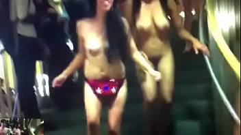 Preview 1 of Sashahevin - Nude Run