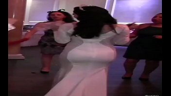 Preview 4 of Boy Di Perkosa Mom - Great Huge Ass nWedding Dress Dance