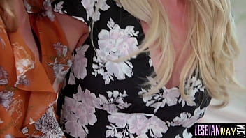 Preview 1 of Junior Family Porn - Queening lesbo teen gets orally pleasured