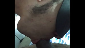 Preview 3 of Fartyy Xxx - Colocando o puto pra mamar