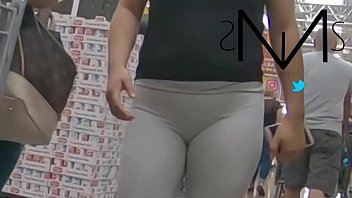 Preview 1 of Hot Mujjra - Bonita en el supermercado cameltoe |Misscameltoe