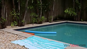 Preview 2 of Sexsi Poto - perverted step uncle fucks neice asa she turns 18