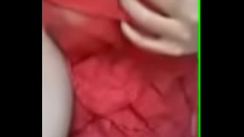 Preview 1 of Xxxdpe - Novinha mostra seios no Periscope