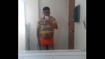 Preview 2 of R Bjuthy Ry - Masturbando muy rico en el ba&ntilde_o de mi trabajo 2