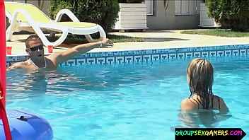 Preview 1 of Rubys Diary - amateur cocksucks while getting fucked
