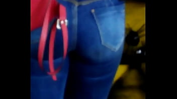 Preview 2 of College Bf Hd School Gile - Pareja se pone  caliente y empiezan tocarse y terminan teniendo sexo en un ba&ntilde_o publico