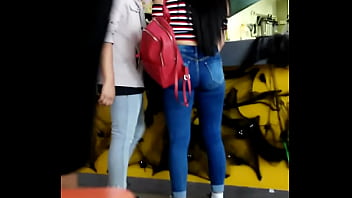 Preview 3 of College Bf Hd School Gile - Pareja se pone  caliente y empiezan tocarse y terminan teniendo sexo en un ba&ntilde_o publico