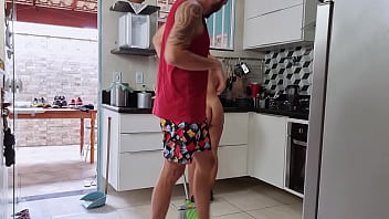Preview 2 of Film S Novym Godom Mamy - instagram hoe shaking big fake ass